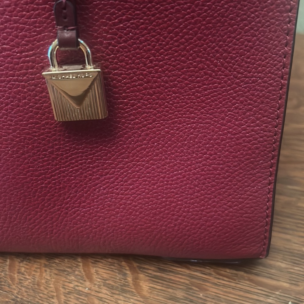 Michael Michael Kors Mercer Large Pebbled and Embossed Leather Accordion Tote - Picture 5 of 16